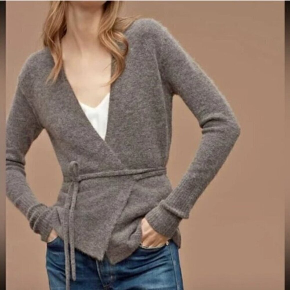 Aritzia Wilfred Free Gigi Wrap Sweater (C)